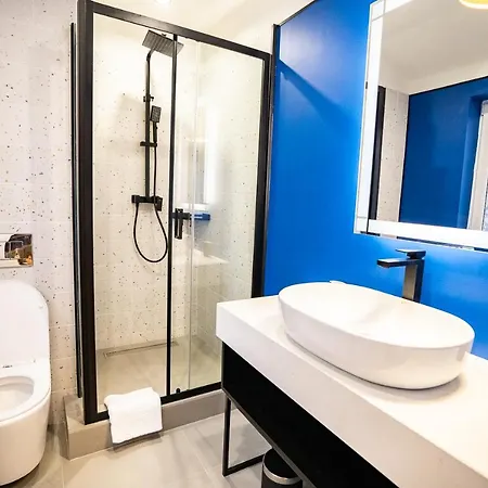 Lejlighed Modern Romana Square 1 *