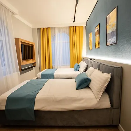 Lejlighed Modern Romana Square 1 *